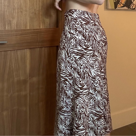 Lucy Paris Dresses & Skirts - 🐅 Lucy Paris Tiger Stripe Silky Skirt 🐅